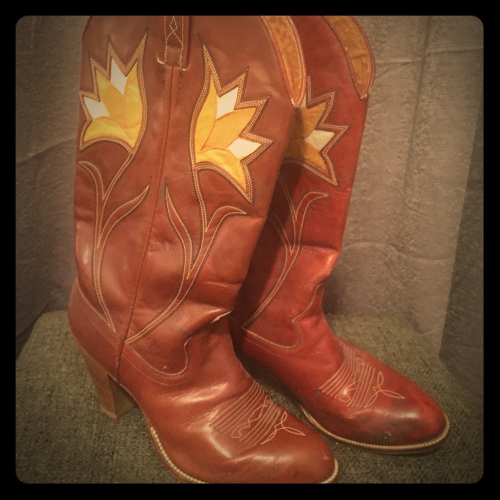 Women’s Dan Post cowgirl leather heel boots